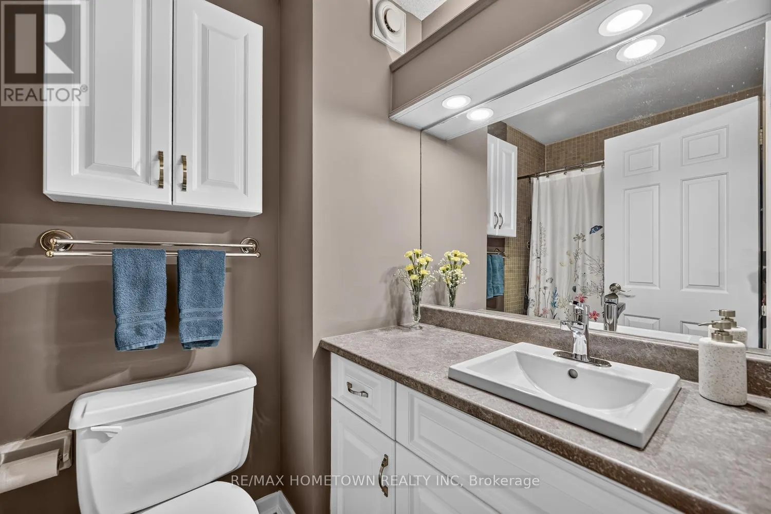 706 - 55 WATER STREET E