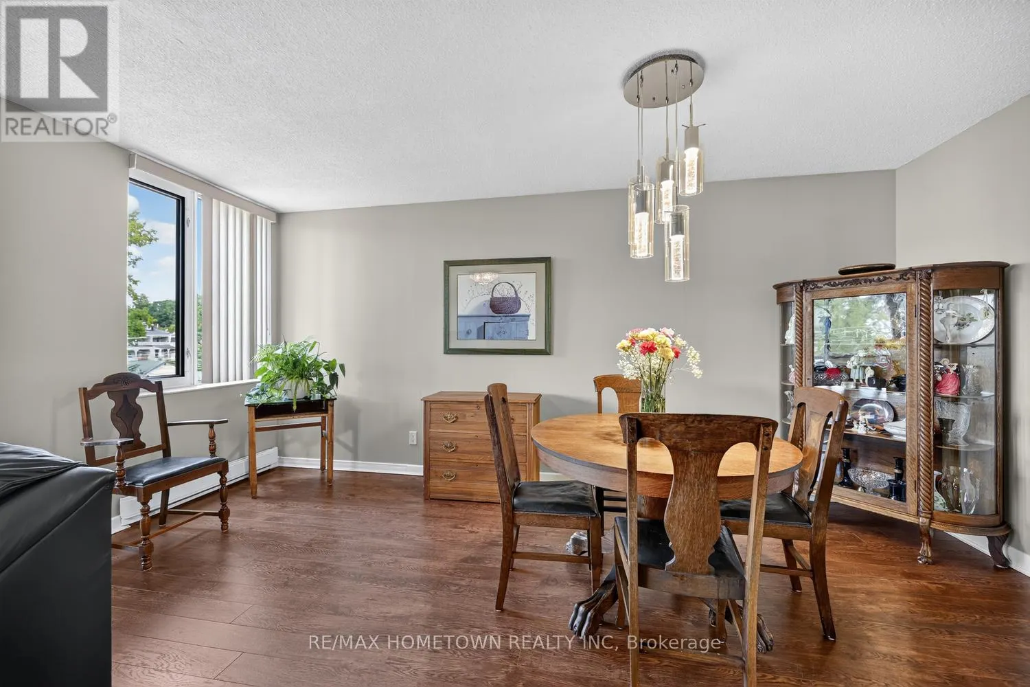 706 - 55 WATER STREET E