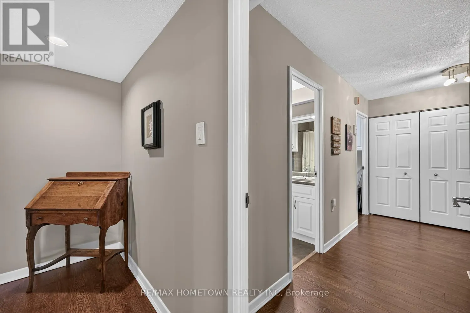 706 - 55 WATER STREET E