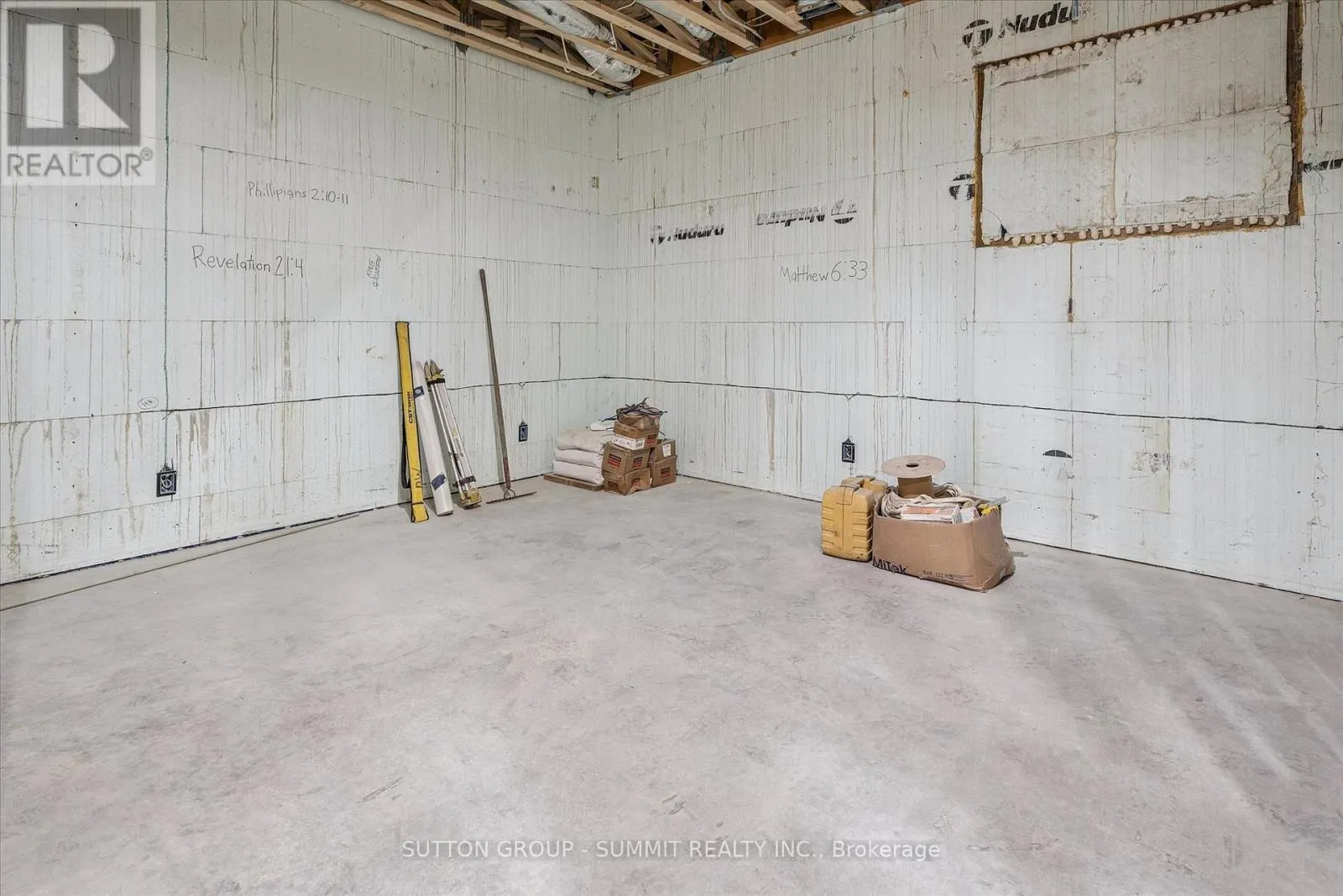 227 HOOD ROAD