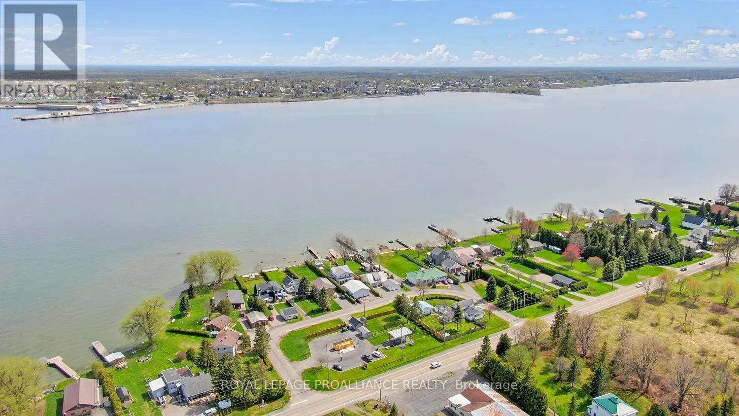 12 RIVERVIEW CRESCENT
