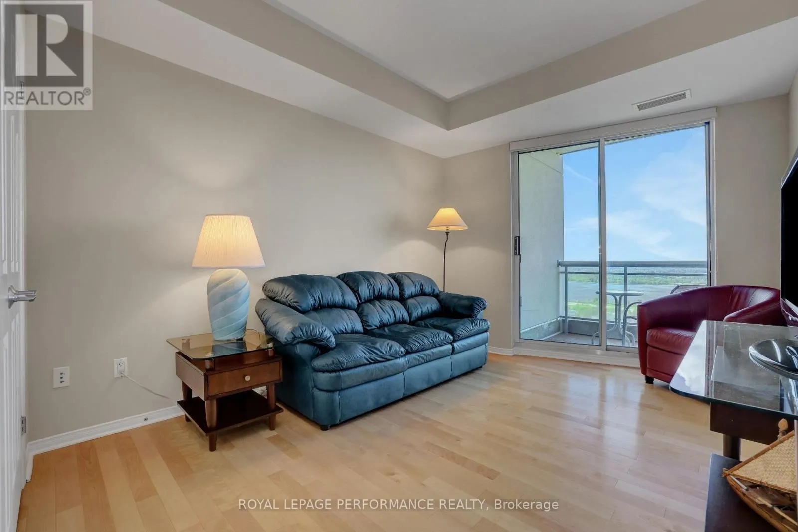 2603 - 38 METROPOLE PRIVATE