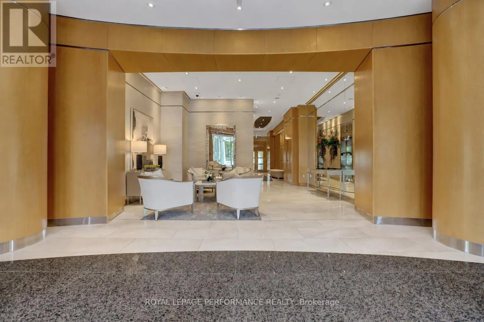 2603 - 38 METROPOLE PRIVATE