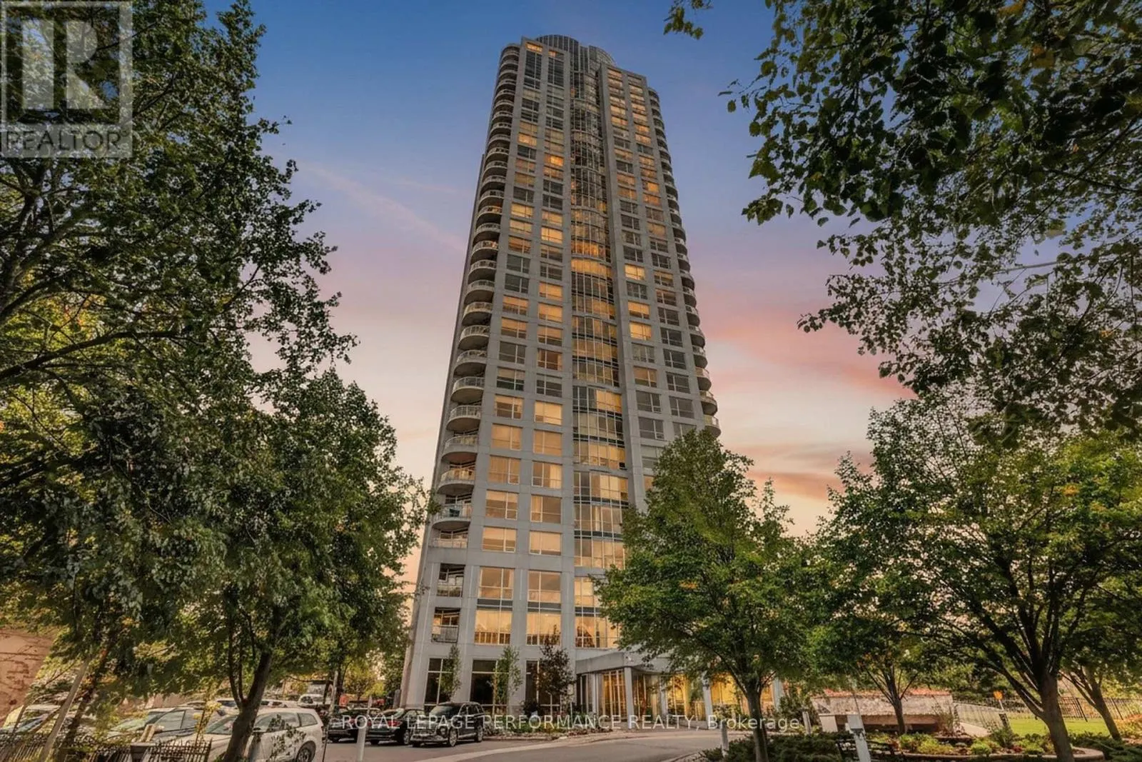 2603 - 38 METROPOLE PRIVATE