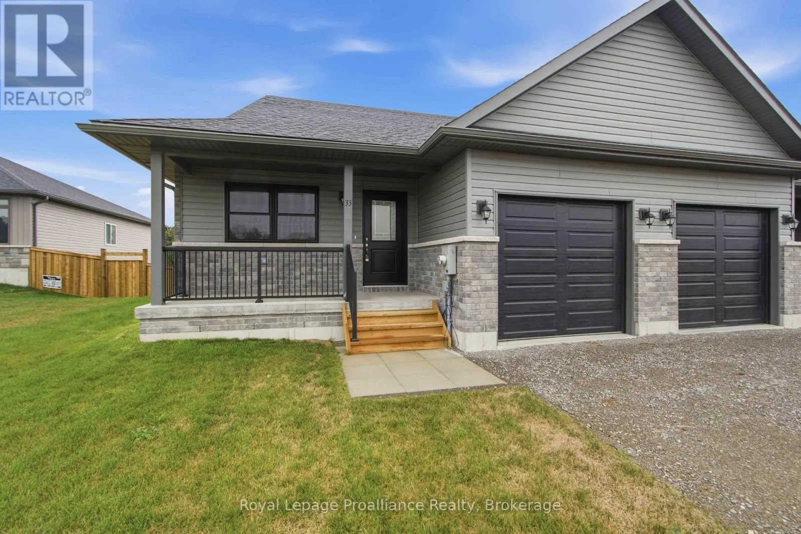 33 CLAYTON JOHN AVENUE