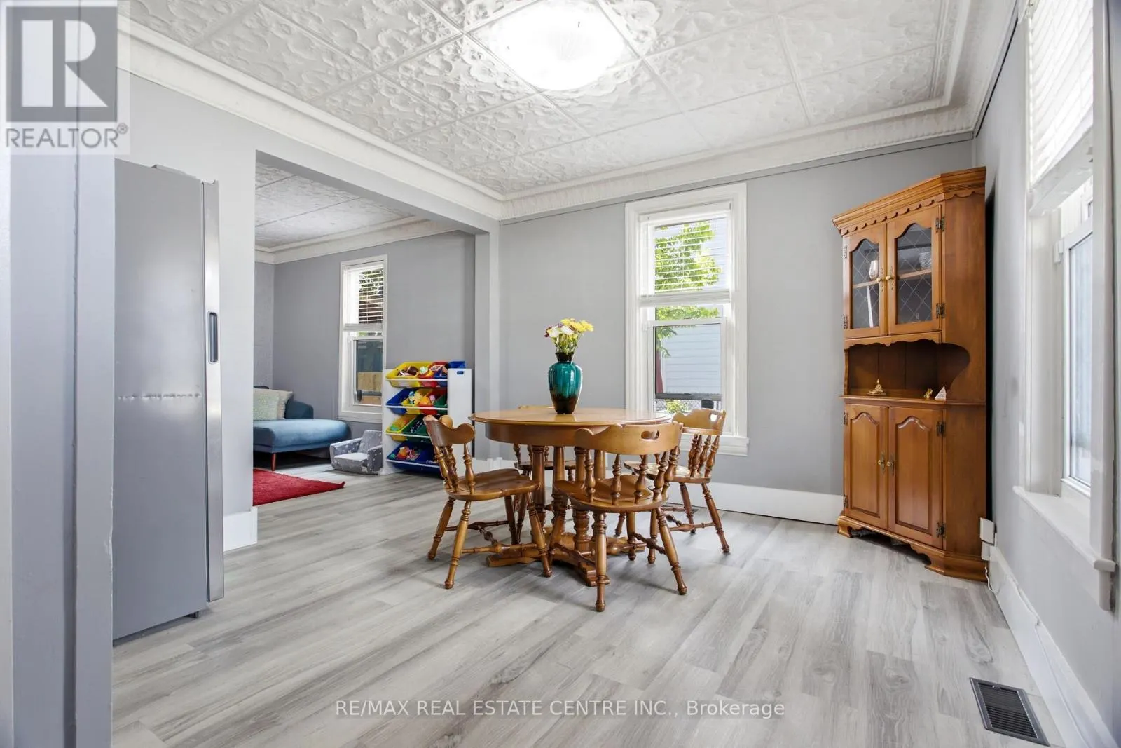 1108 QUEENSTON ROAD