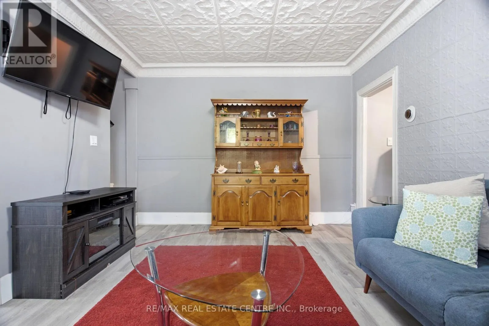 1108 QUEENSTON ROAD