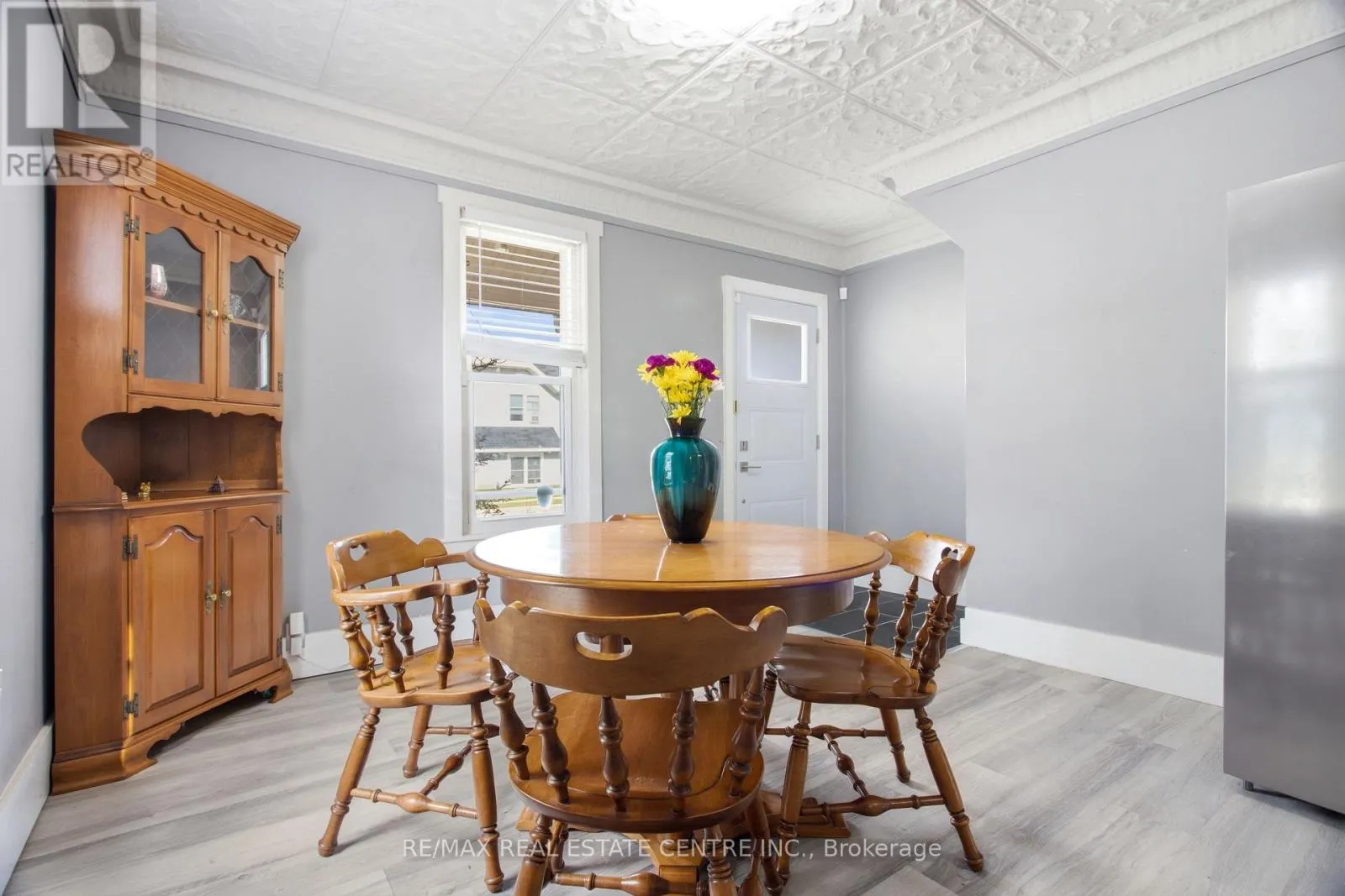 1108 QUEENSTON ROAD