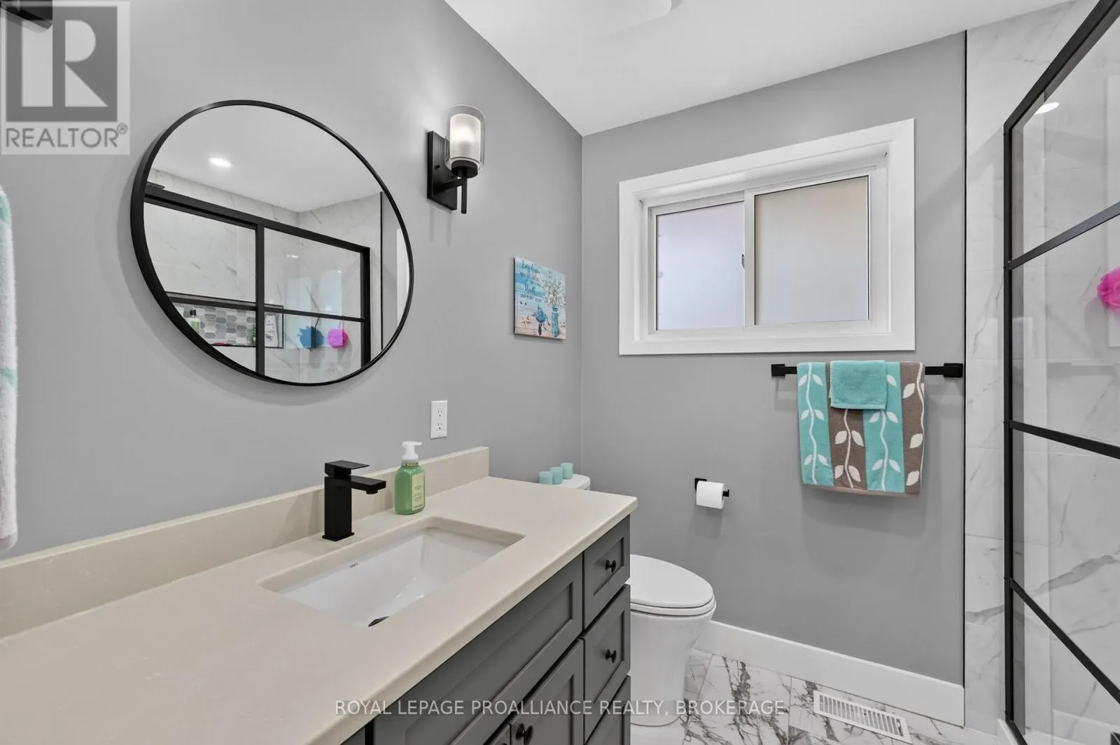38 WILLOWBANK ROAD W