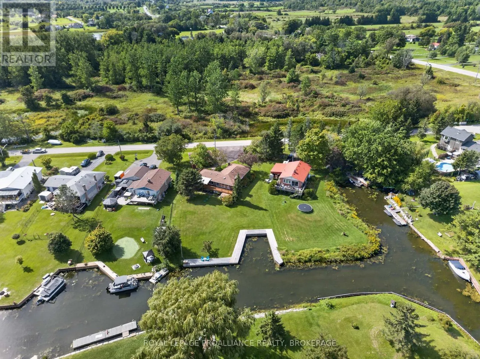 38 WILLOWBANK ROAD W