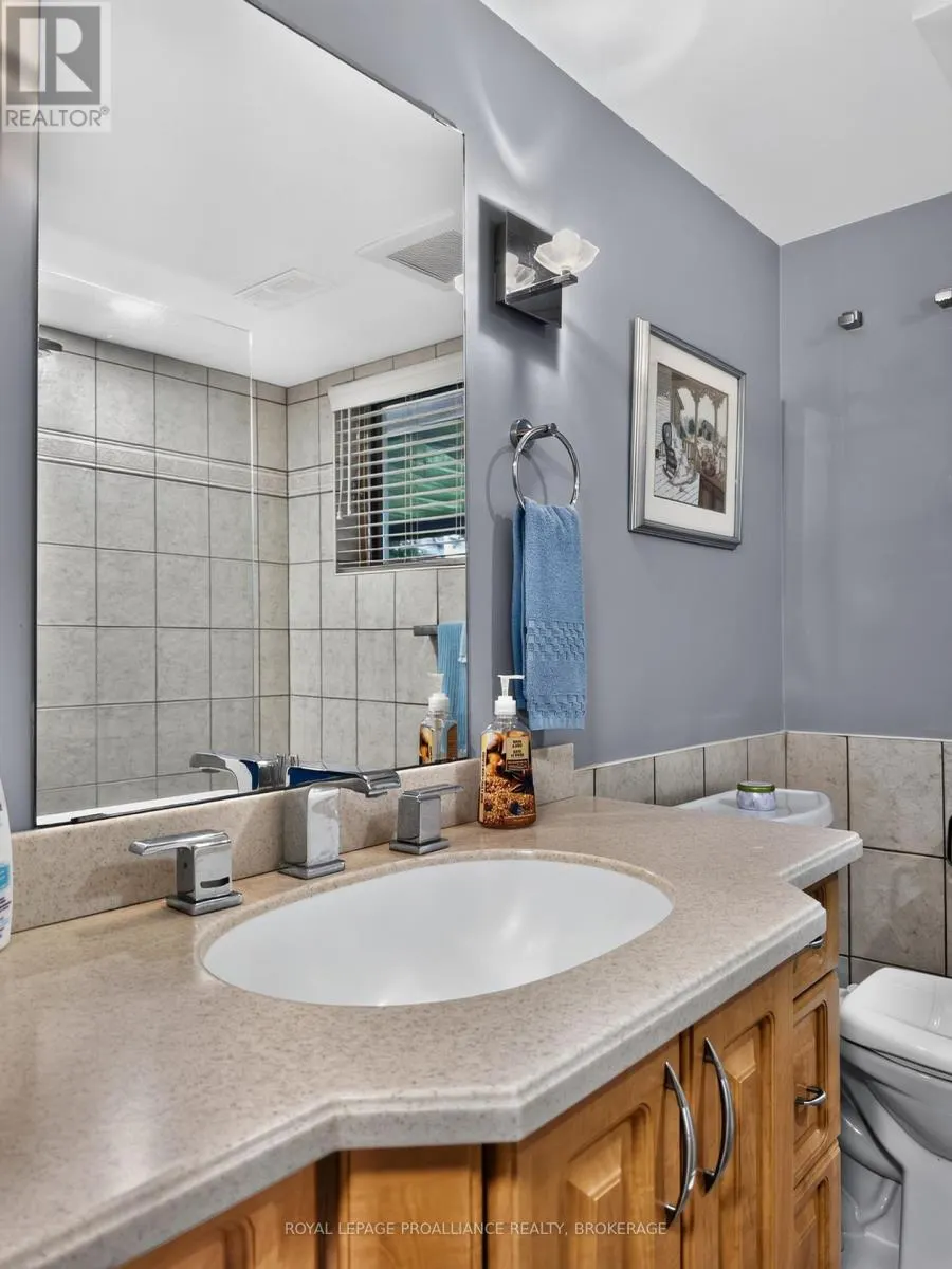 38 WILLOWBANK ROAD W