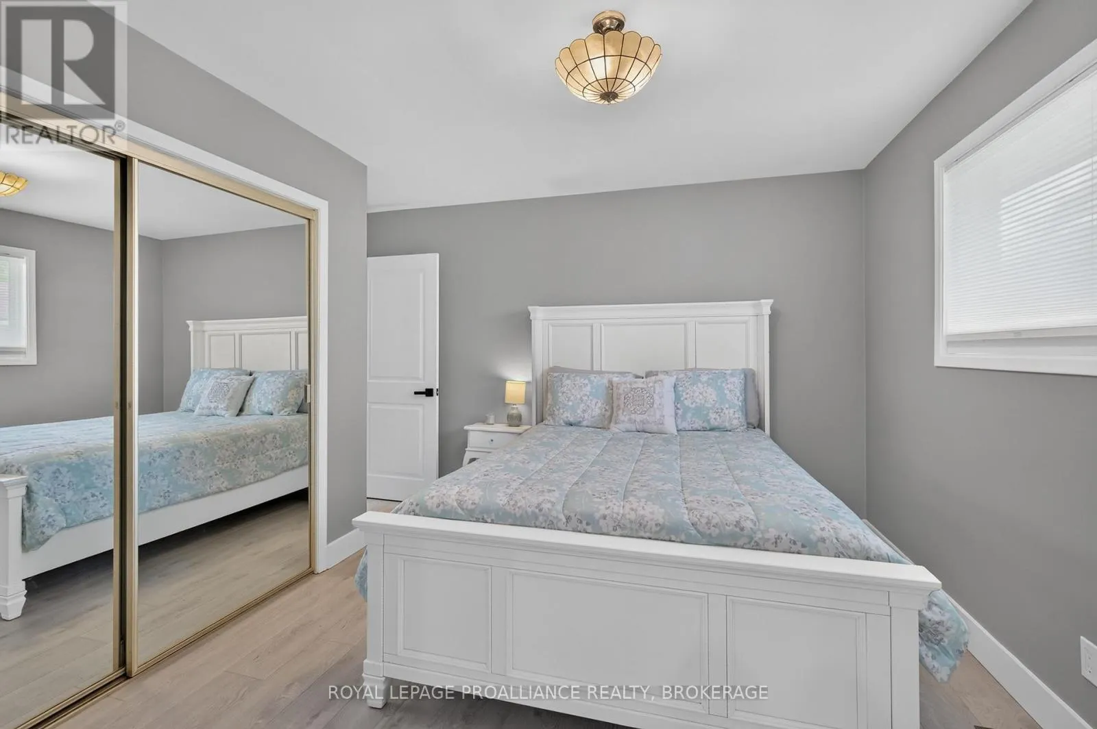 38 WILLOWBANK ROAD W