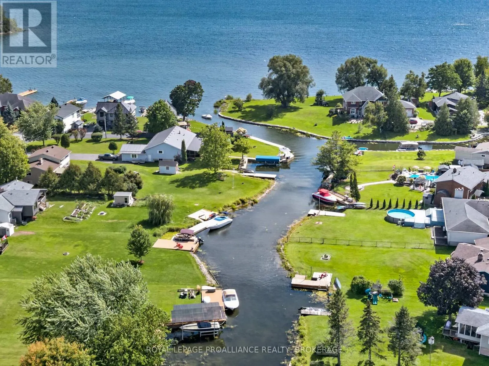 38 WILLOWBANK ROAD W