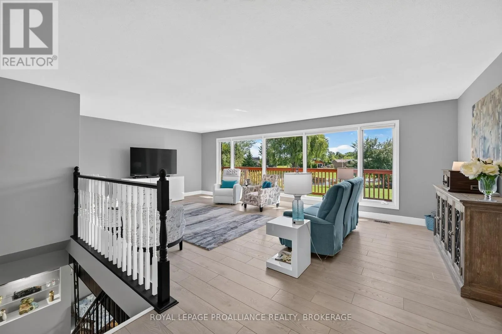 38 WILLOWBANK ROAD W