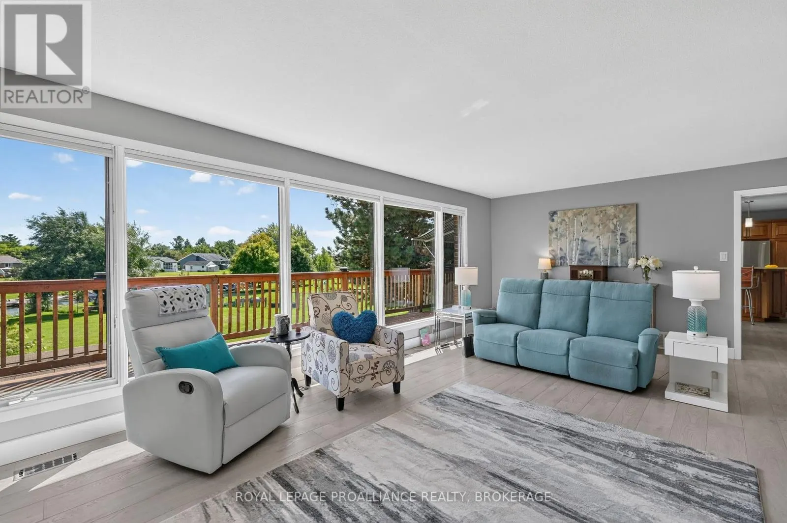 38 WILLOWBANK ROAD W