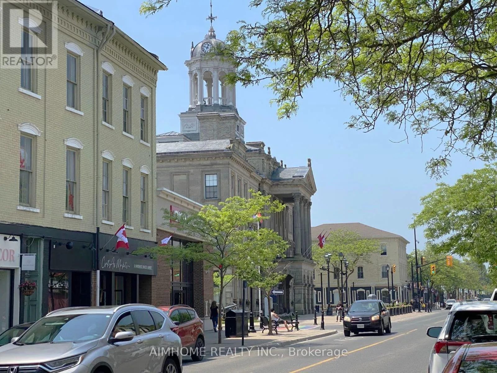 UNIT 301 - 31 KING STREET W