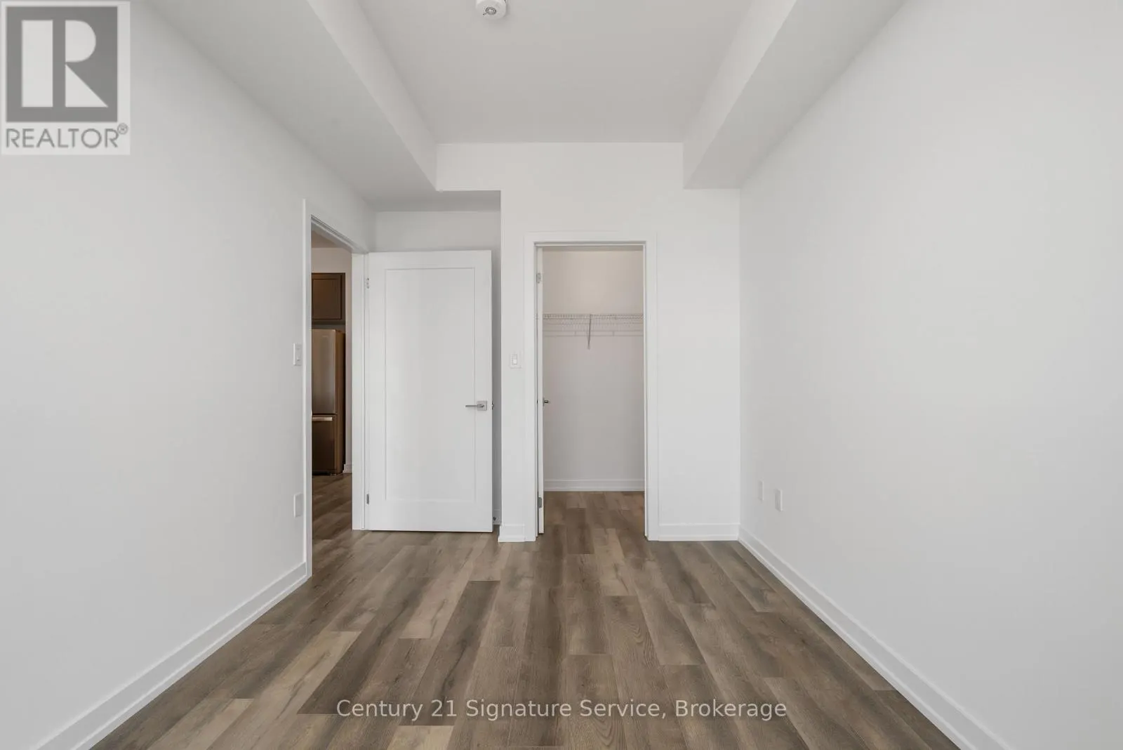 1013 - 470 DUNDAS STREET E