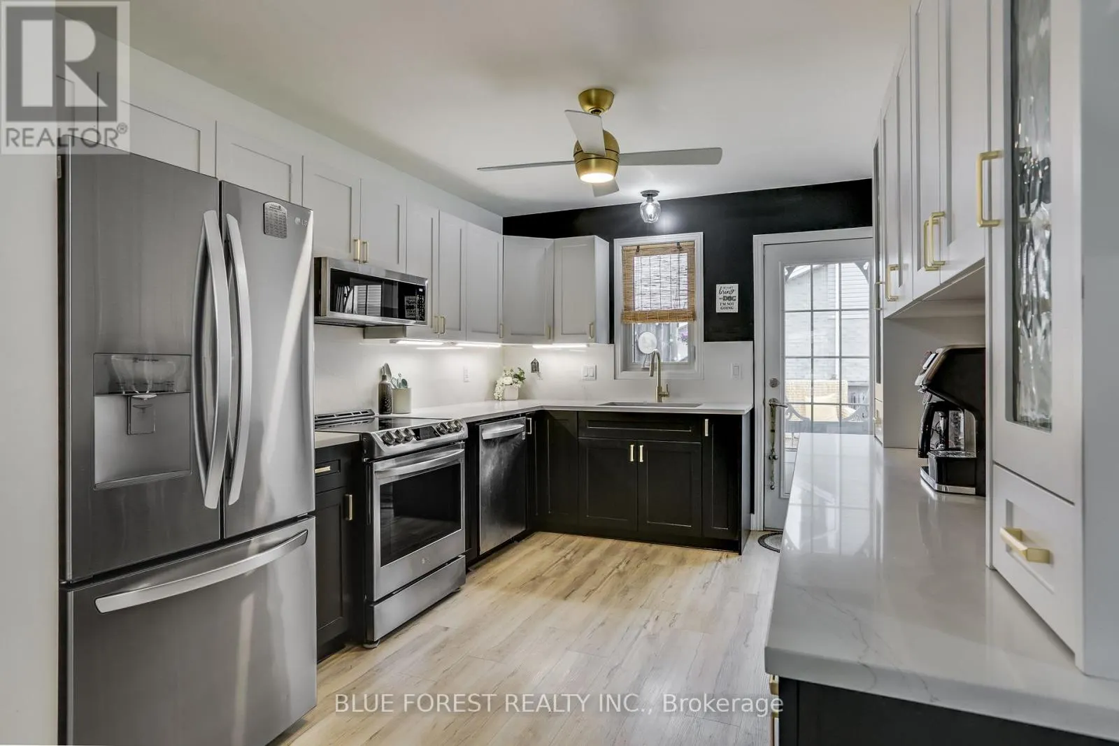 3 MEADOWVALE DRIVE