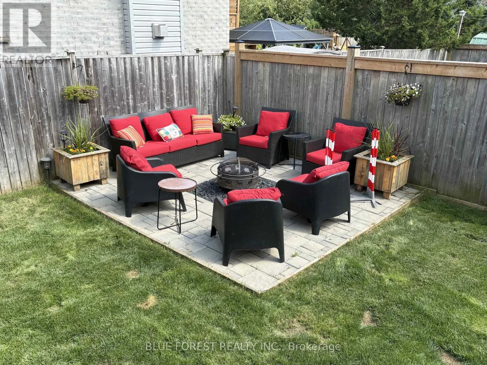 3 MEADOWVALE DRIVE