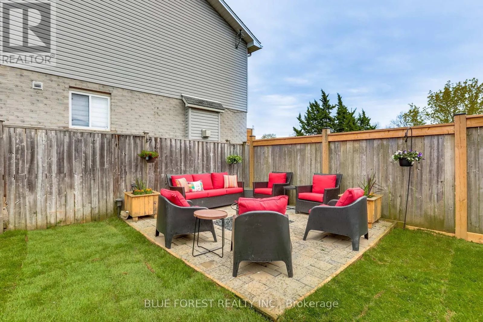 3 MEADOWVALE DRIVE