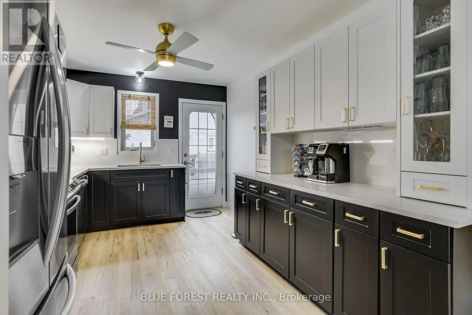 3 MEADOWVALE DRIVE