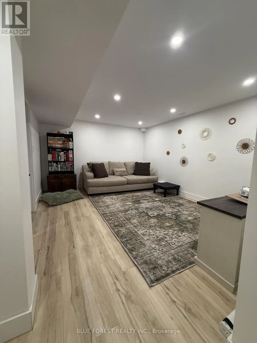 3 MEADOWVALE DRIVE