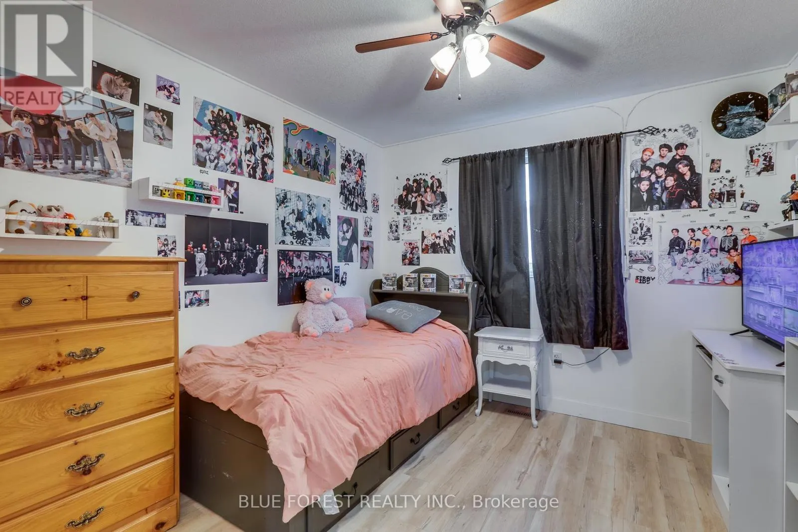 3 MEADOWVALE DRIVE