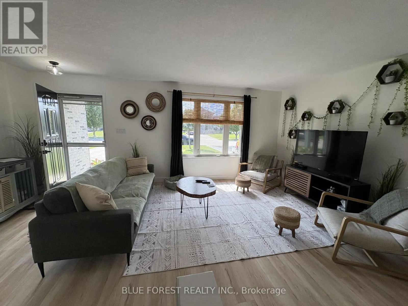 3 MEADOWVALE DRIVE