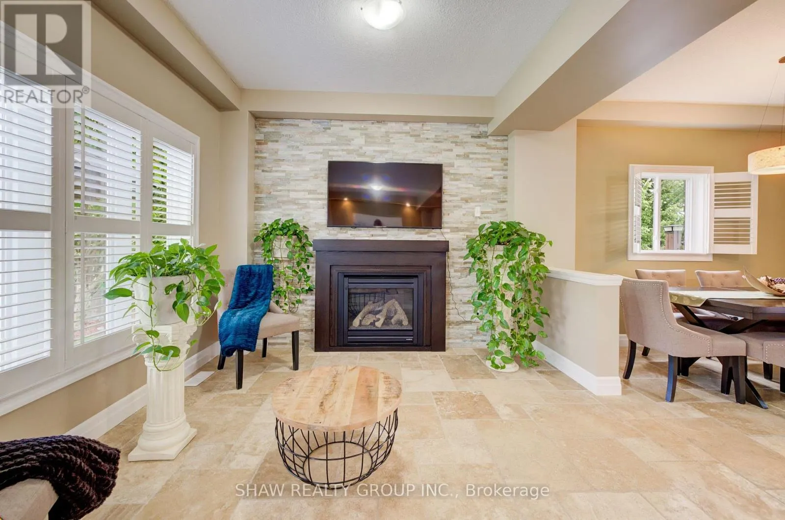300 WATERVALE CRESCENT