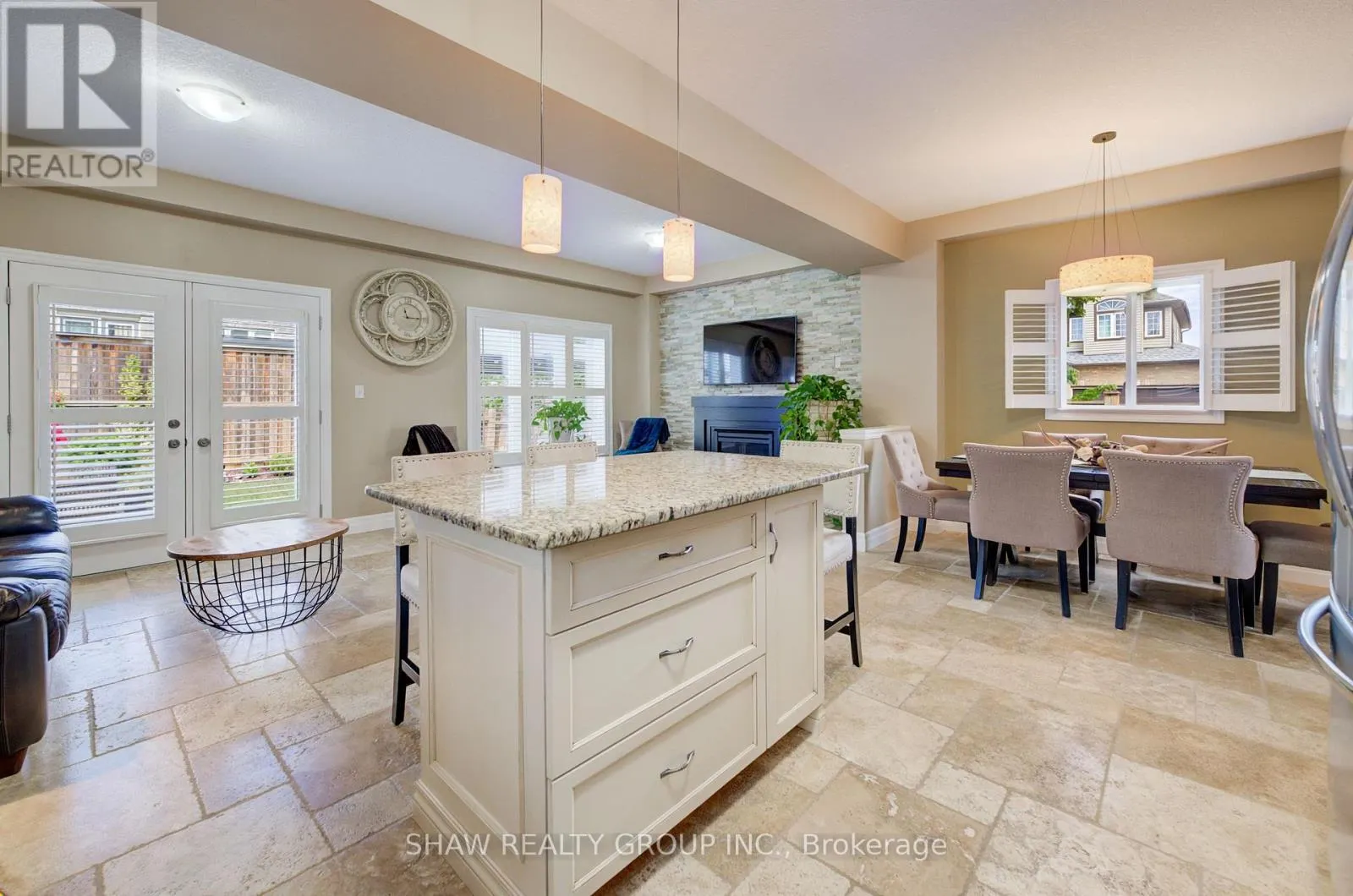 300 WATERVALE CRESCENT