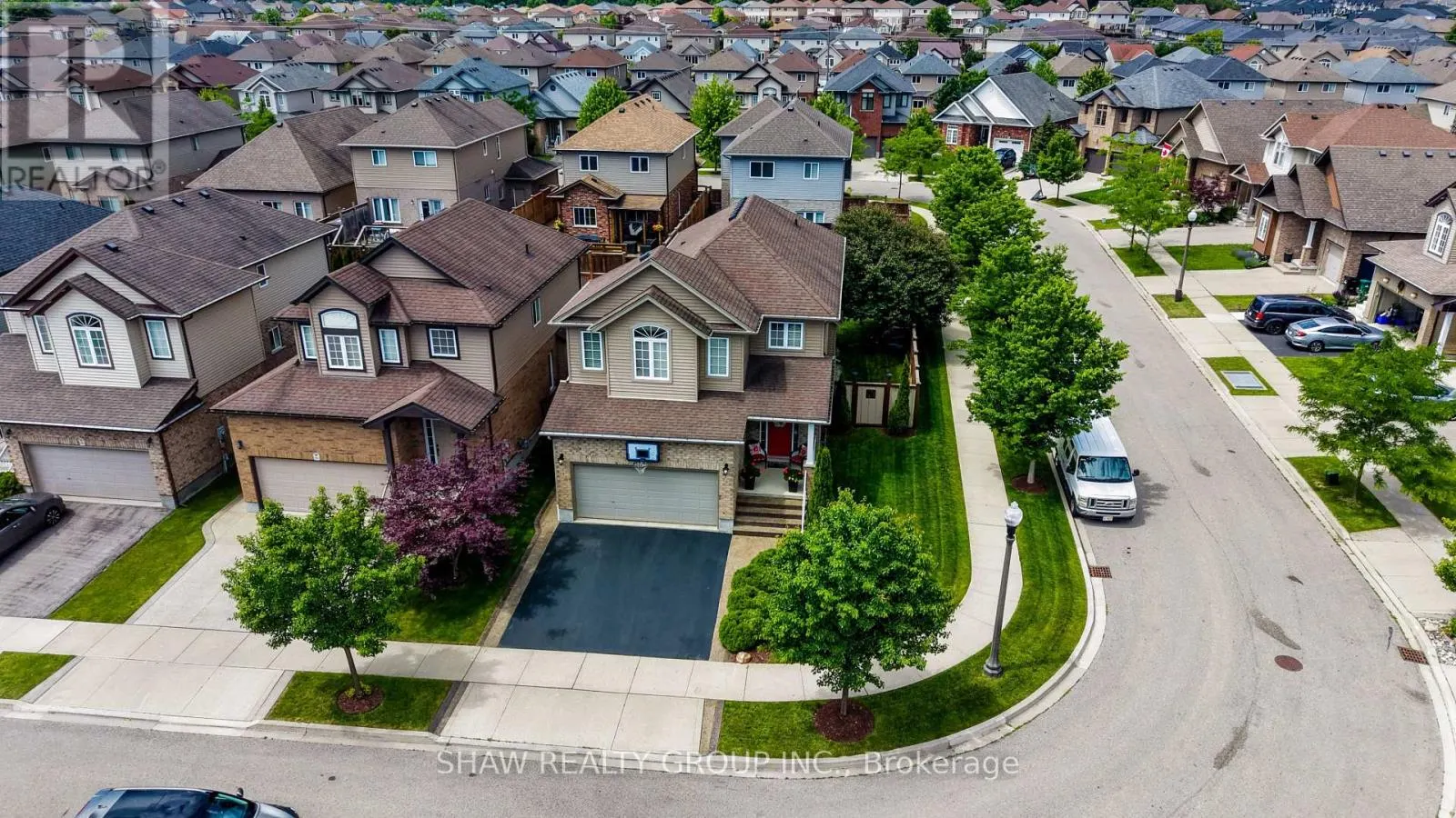 300 WATERVALE CRESCENT