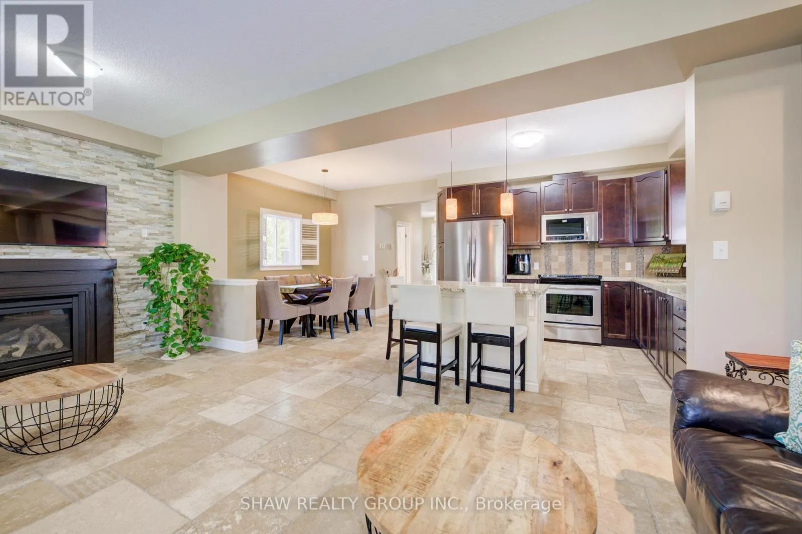 300 WATERVALE CRESCENT
