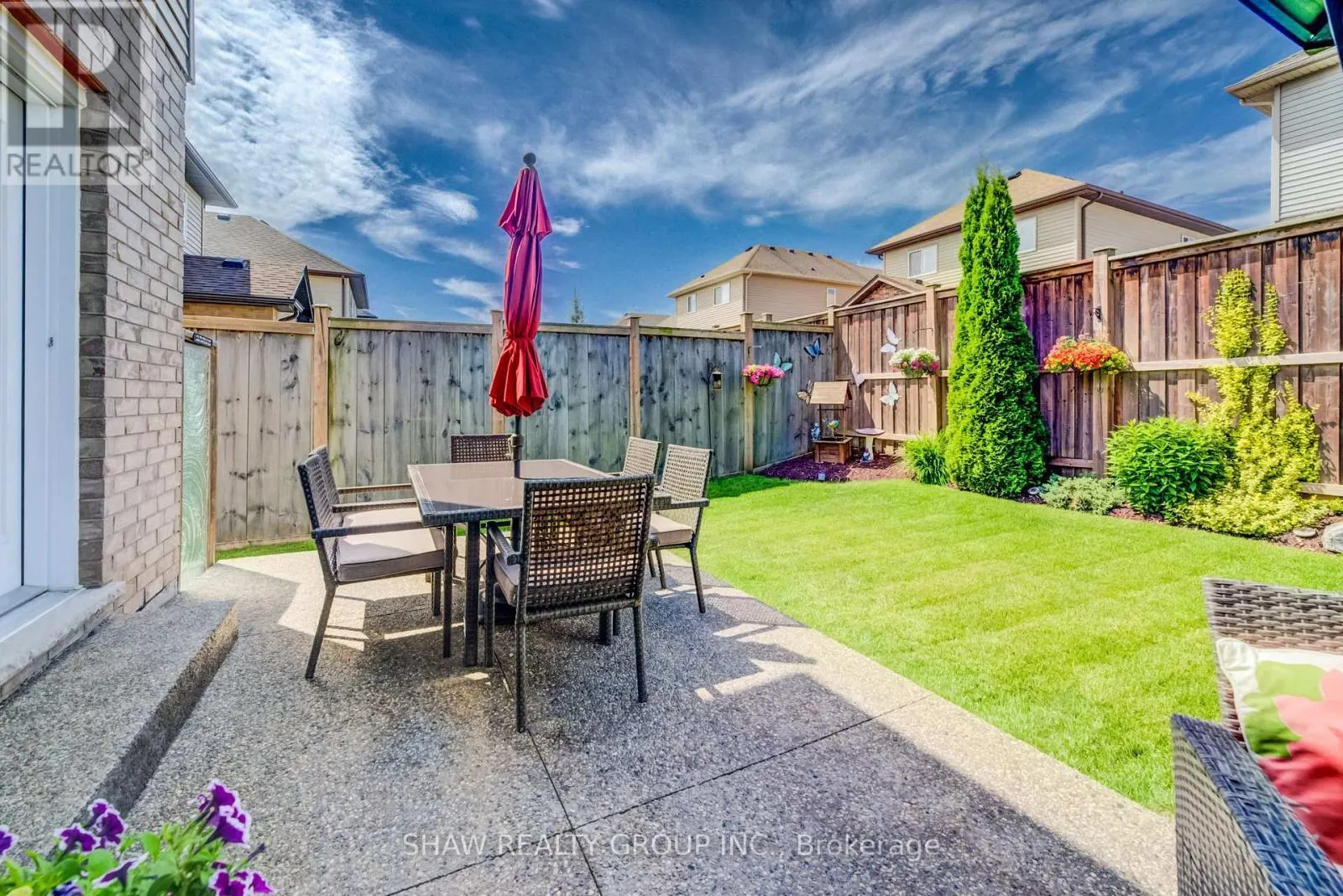 300 WATERVALE CRESCENT