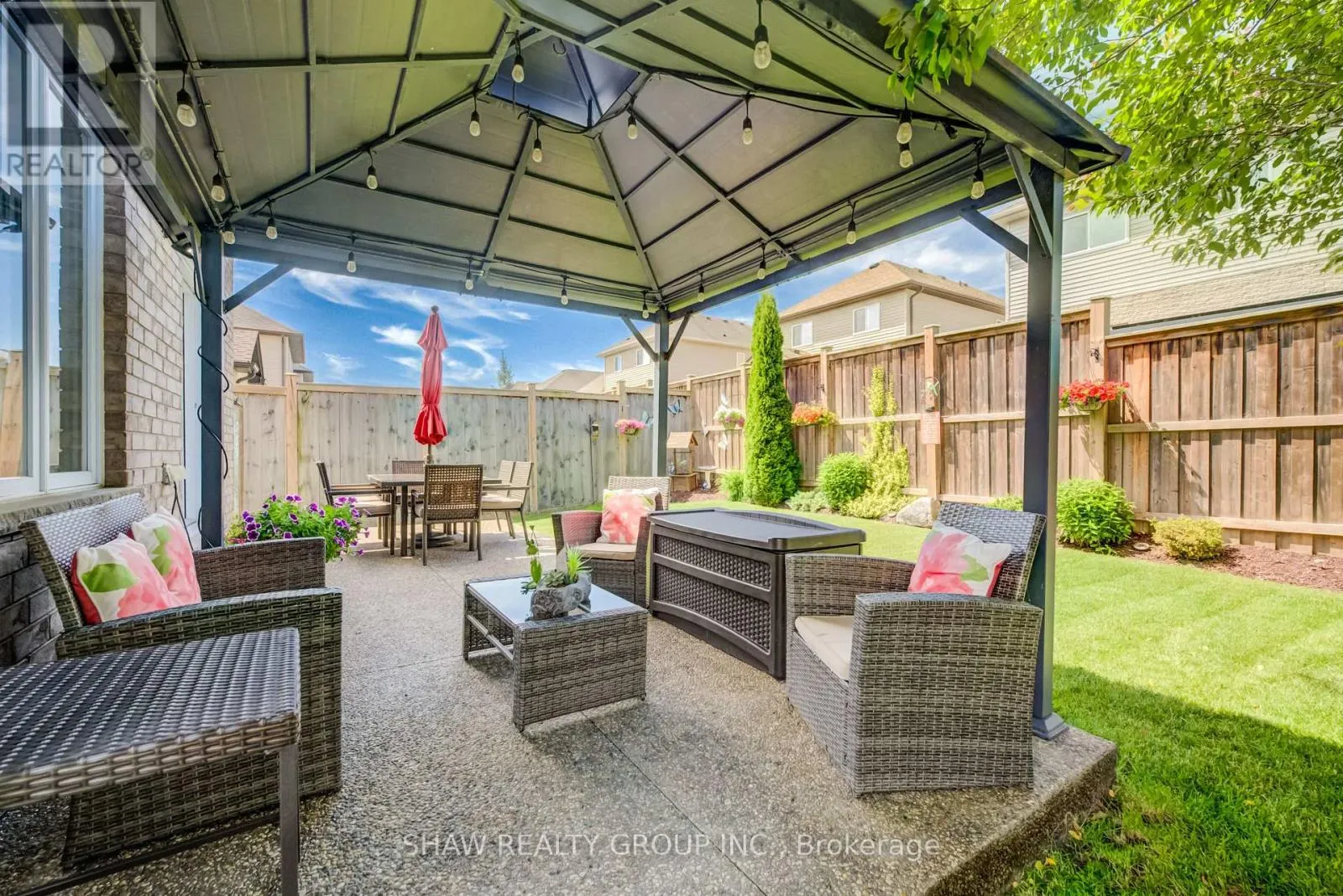300 WATERVALE CRESCENT