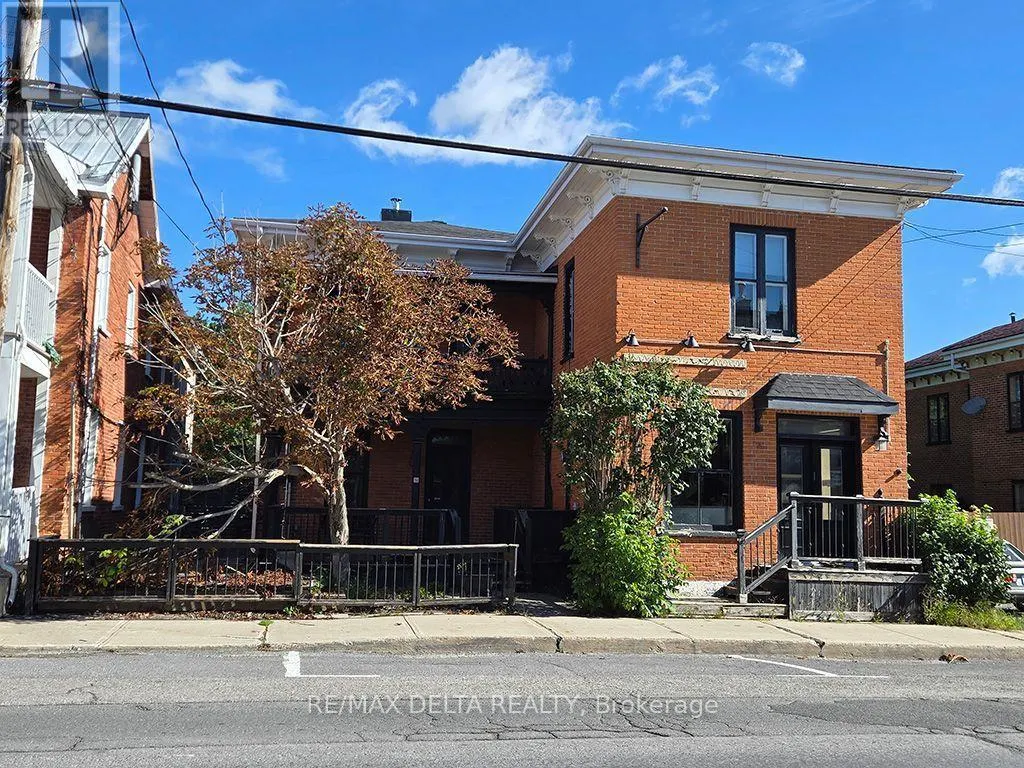 117 MAIN STREET E