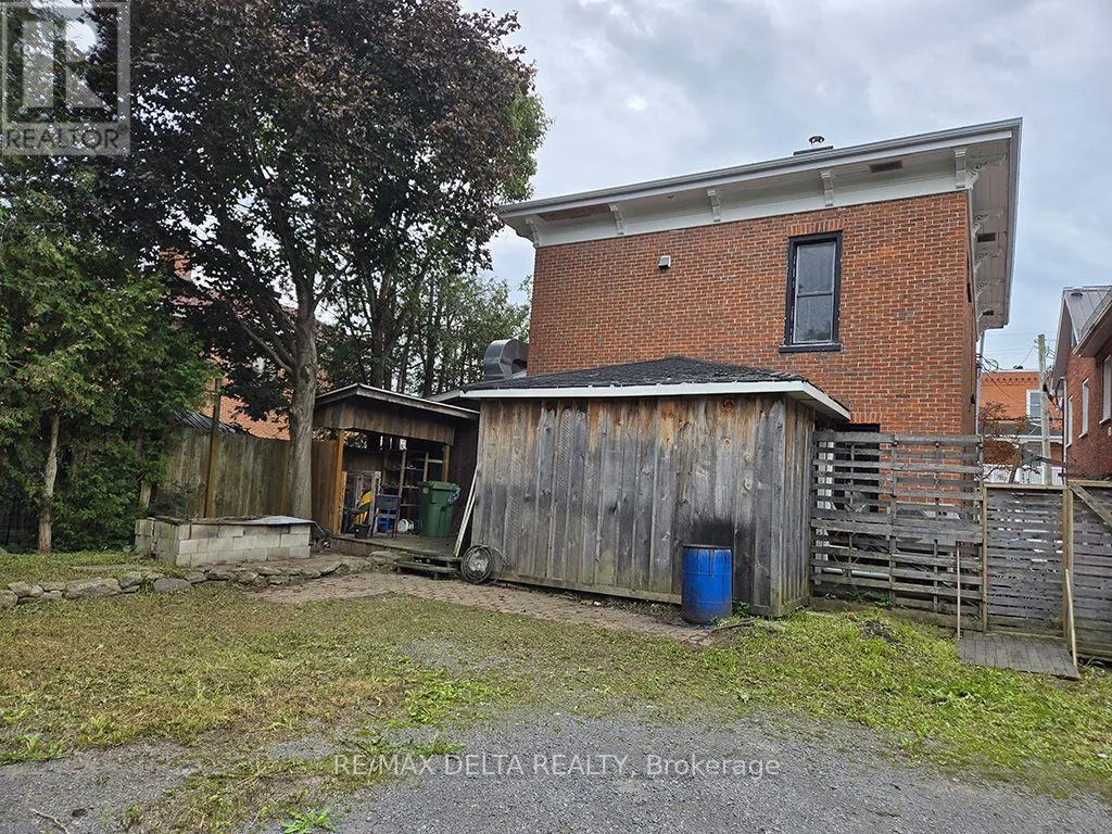 117 MAIN STREET E