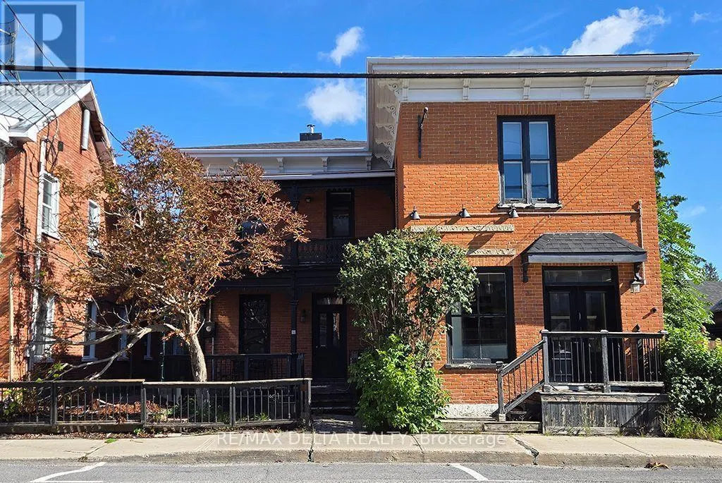 117 MAIN STREET E