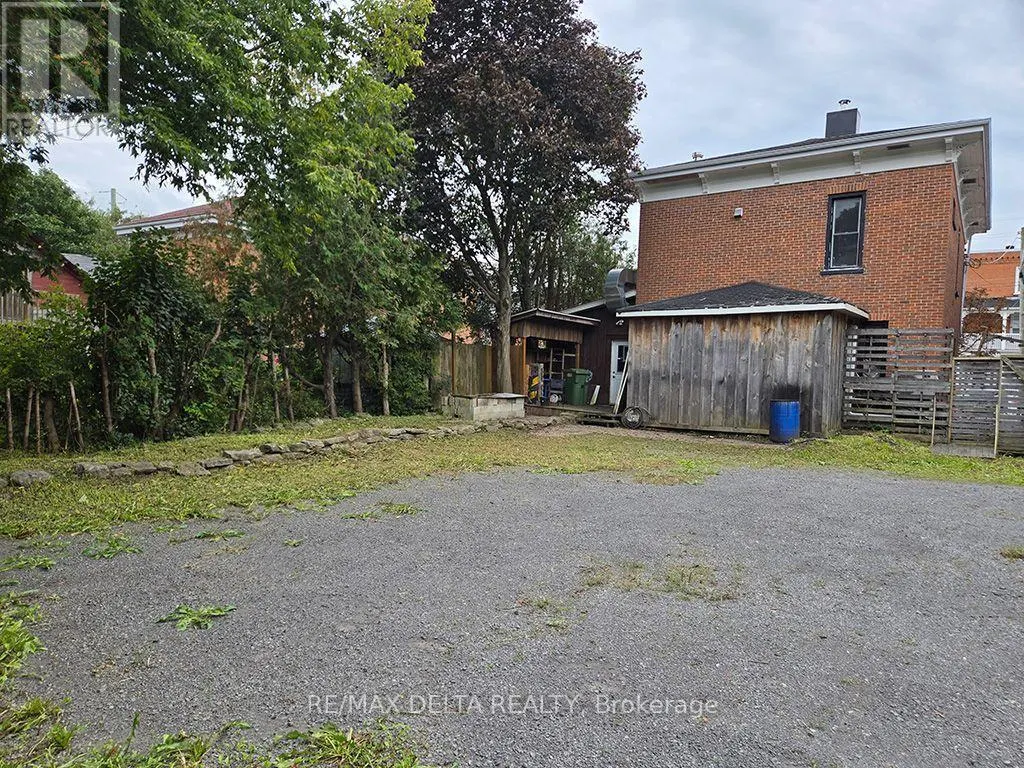 117 MAIN STREET E