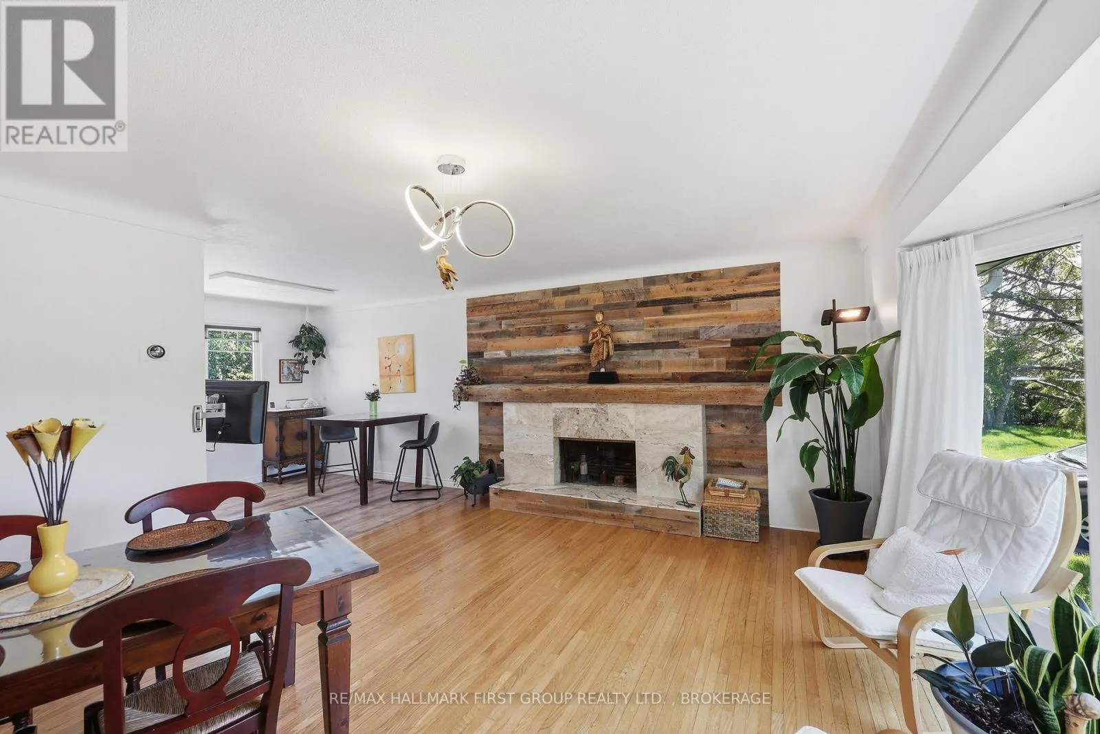 19 DEDRICK DRIVE