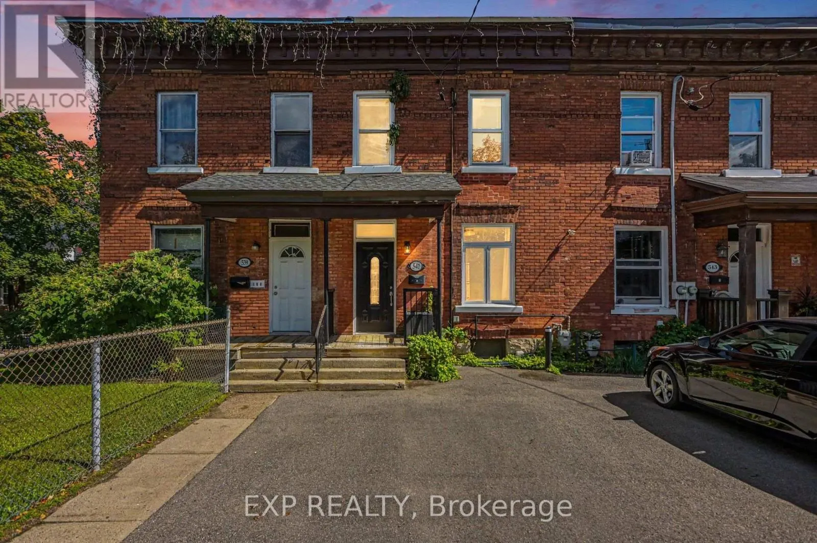 541 BAY STREET