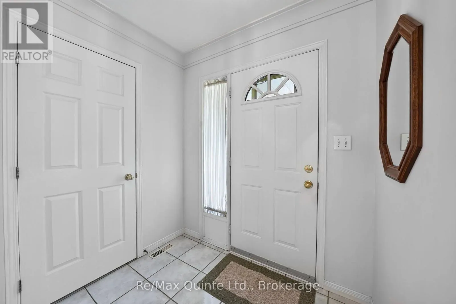 26 OAK RIDGE BOULEVARD