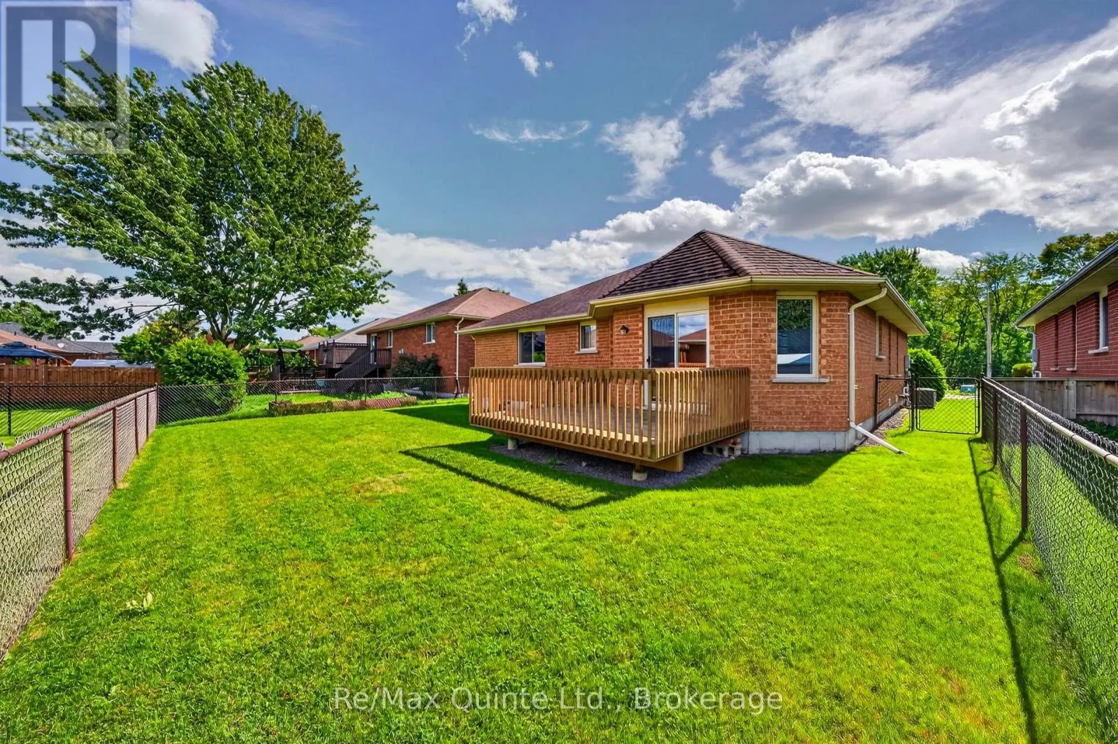 26 OAK RIDGE BOULEVARD