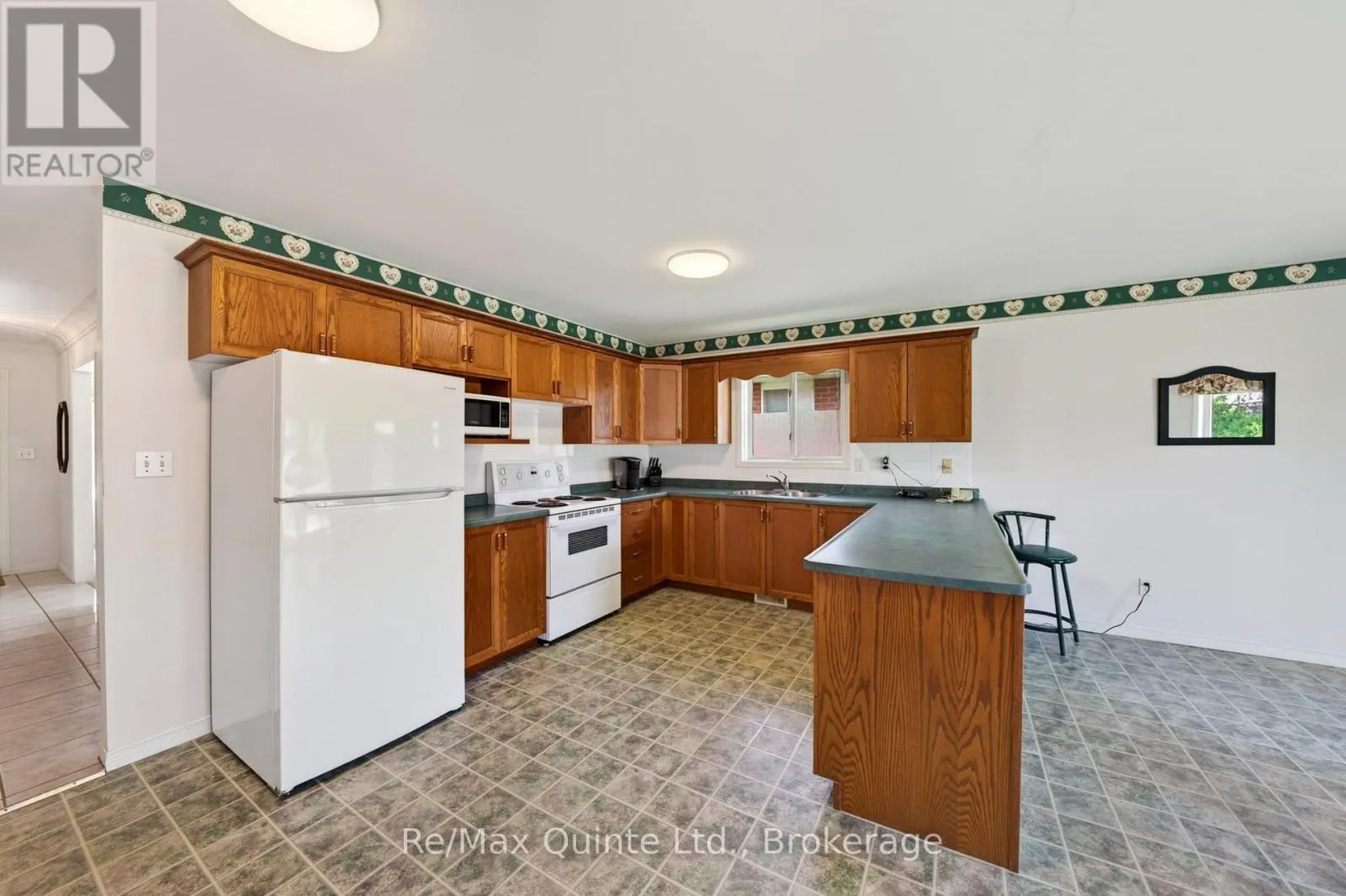 26 OAK RIDGE BOULEVARD