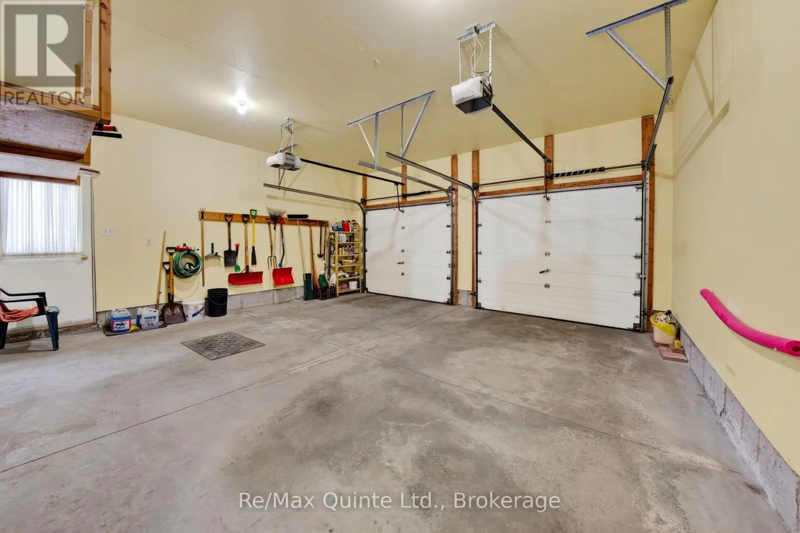 26 OAK RIDGE BOULEVARD