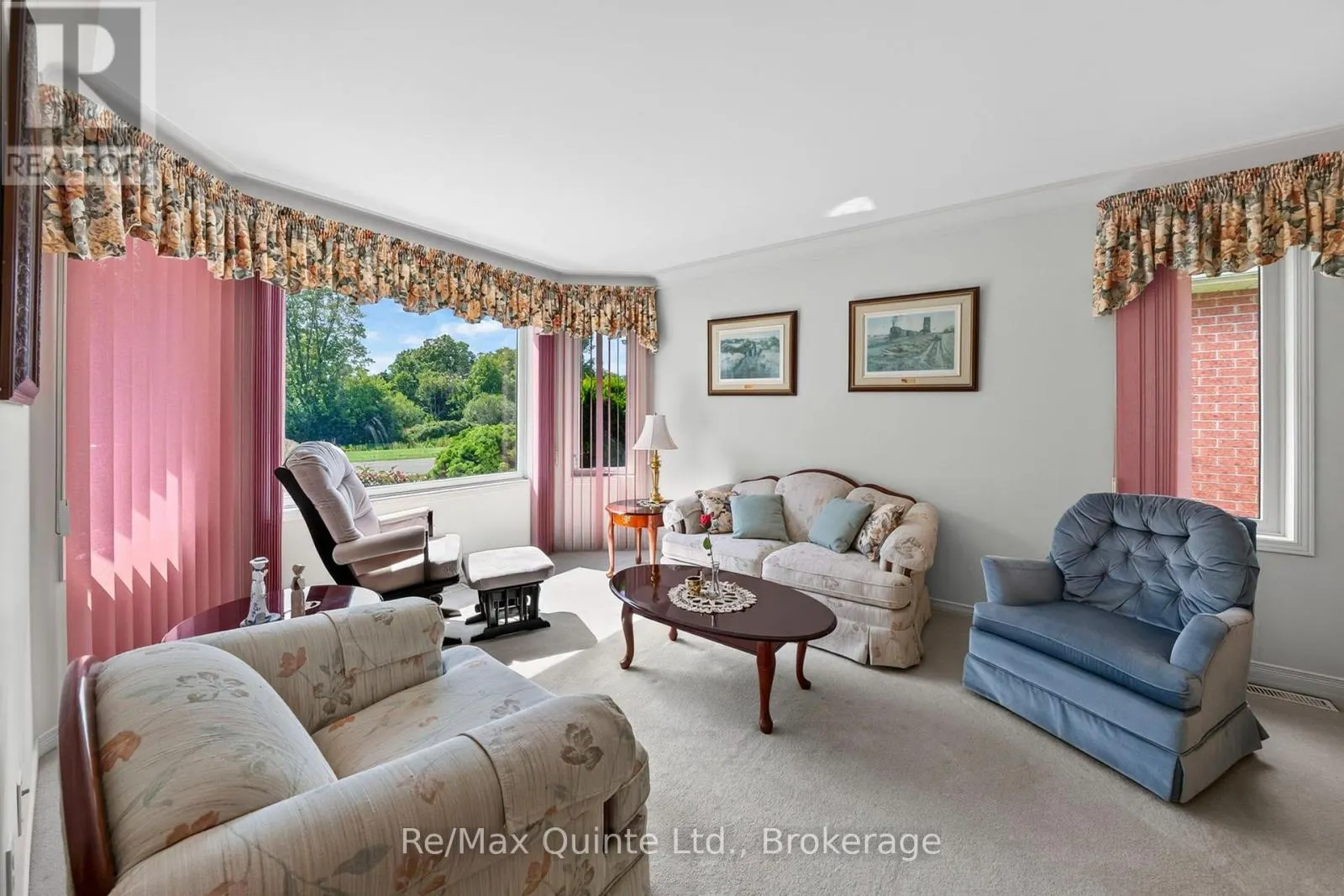 26 OAK RIDGE BOULEVARD