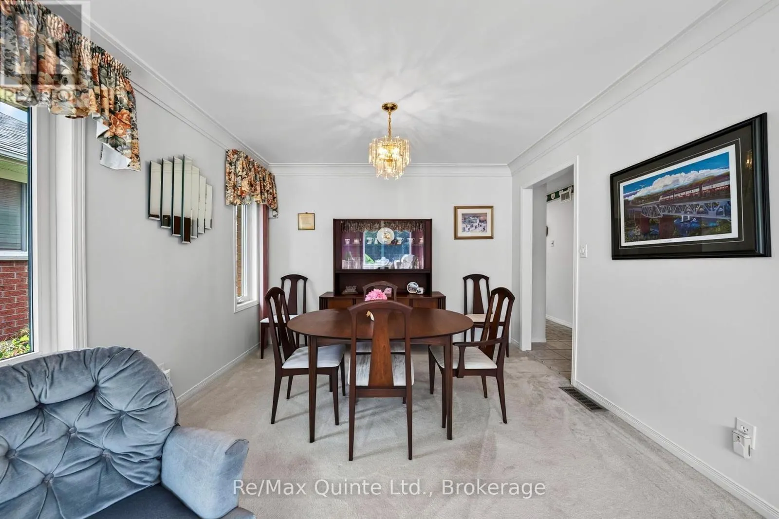 26 OAK RIDGE BOULEVARD