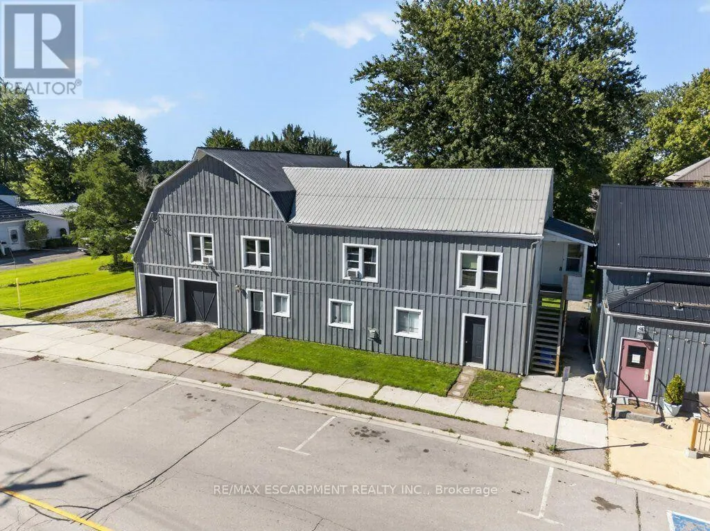 4 ERIE AVENUE S