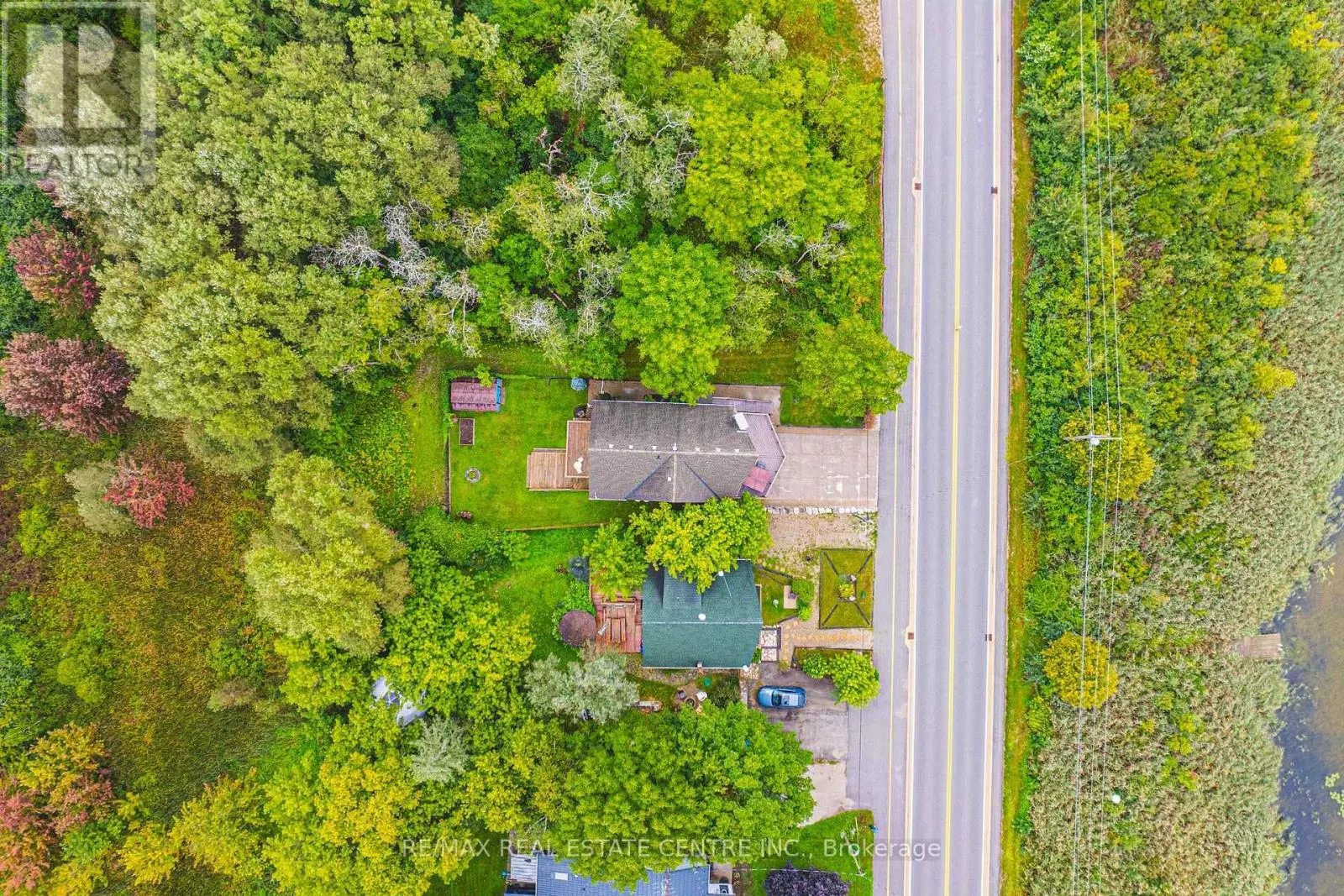 8 LAKE ROAD