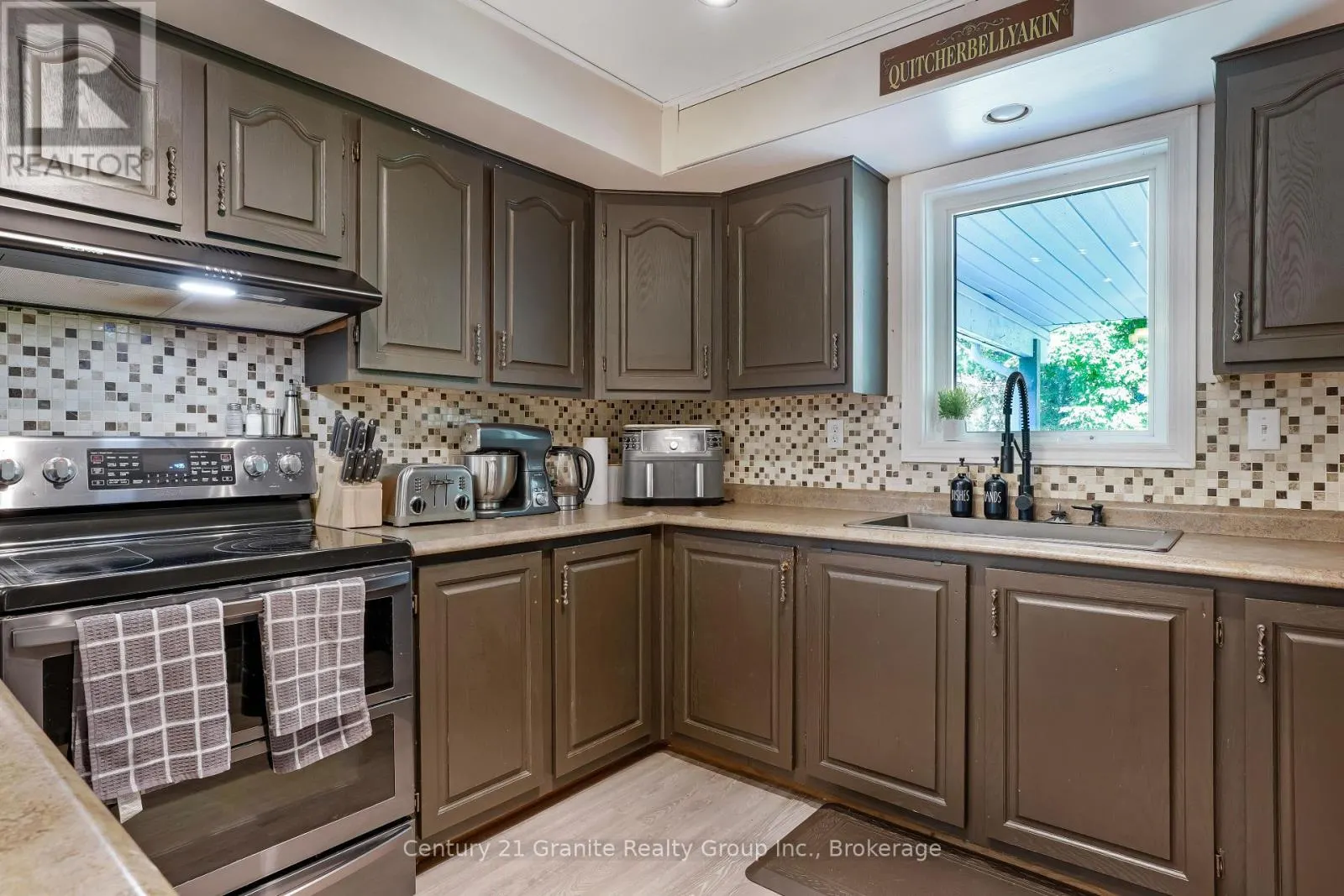 528 SOUTH BAPTISTE LAKE ROAD