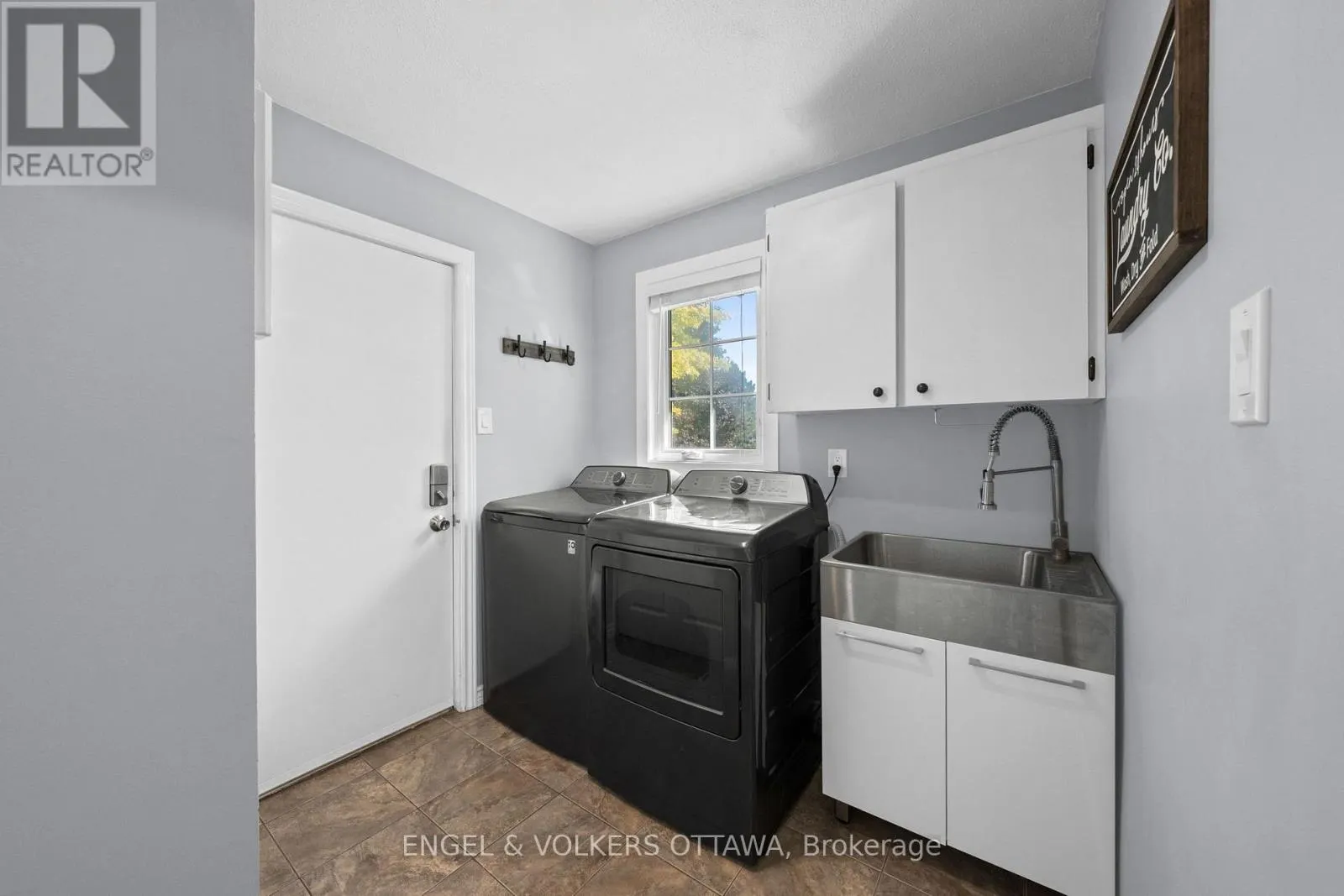 109 INNISKILLIN DRIVE